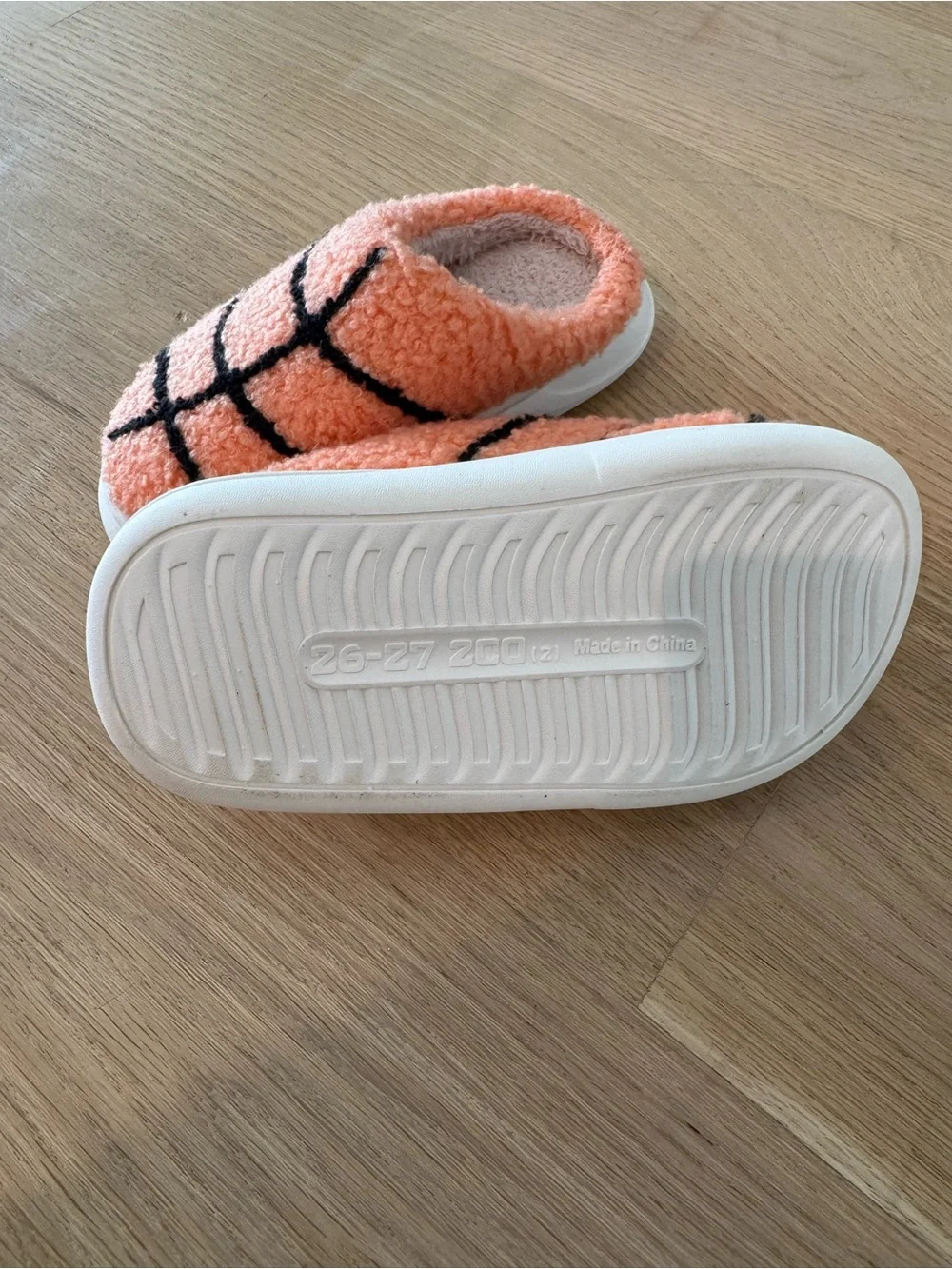 Source Unknown Peach Sherpa Kids Slip-On Footies with Black Accents